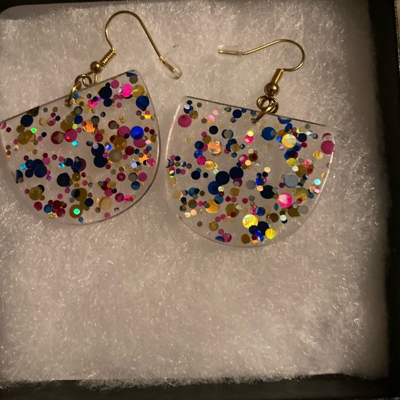 Arabella Galleria Earrings - Picture 3 of 6